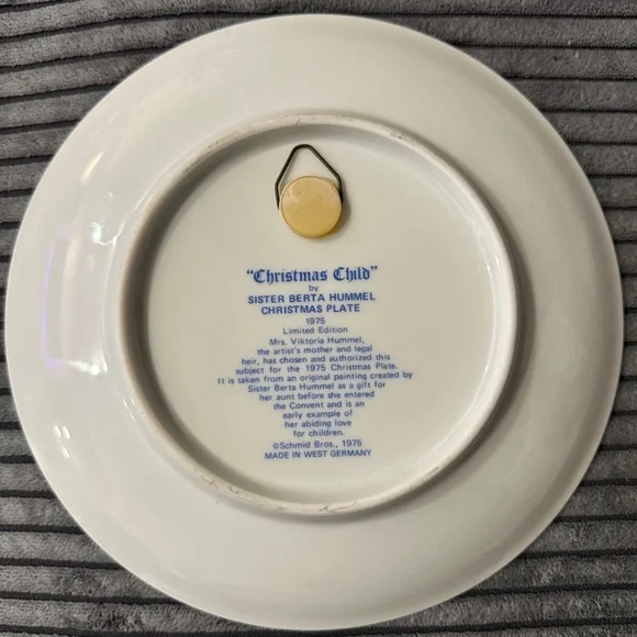 Sister Berta Hummel Plates Limited Edition | 1972, 1973, 1975, 1976, 1978, 1979 - Picture 6 of 12